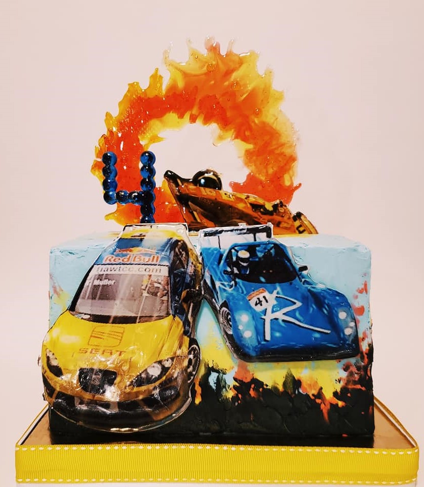 car cake